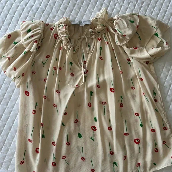 Hunter Bell Cream Cap Sleeve Blouse with Bib Collar - Picture 2 of 6